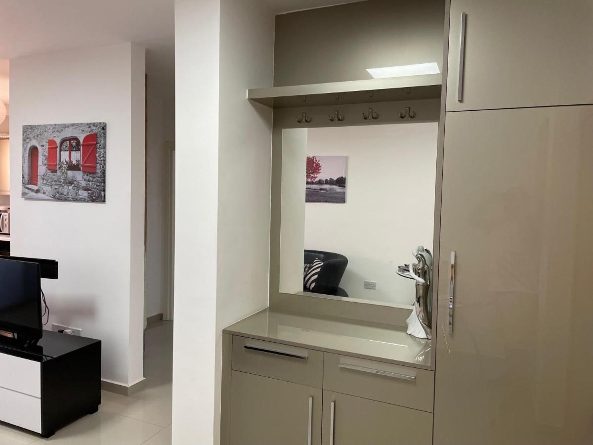 Girne Merkez Cozy 2+1 Daire Wifi +Netflix Apartment Екстериор снимка
